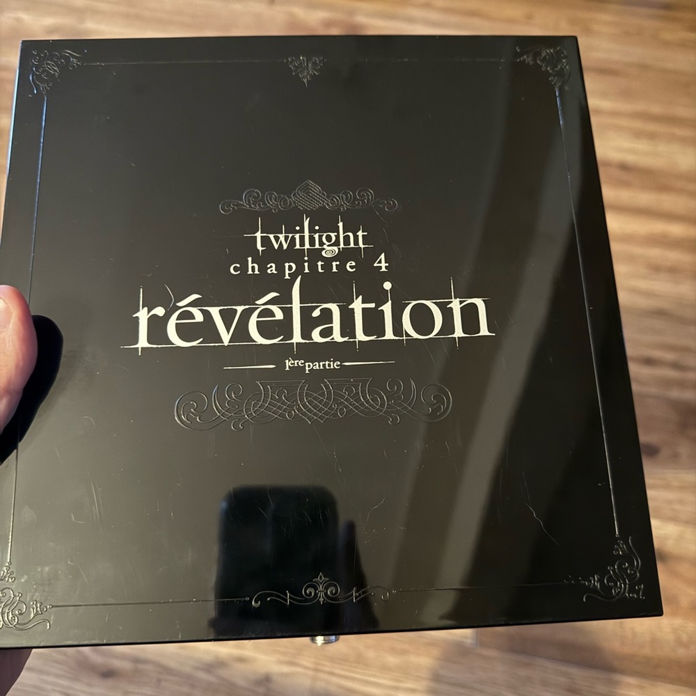 Twilight box for grace